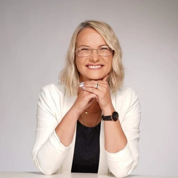 Sonja Vukmirovic, DialFox