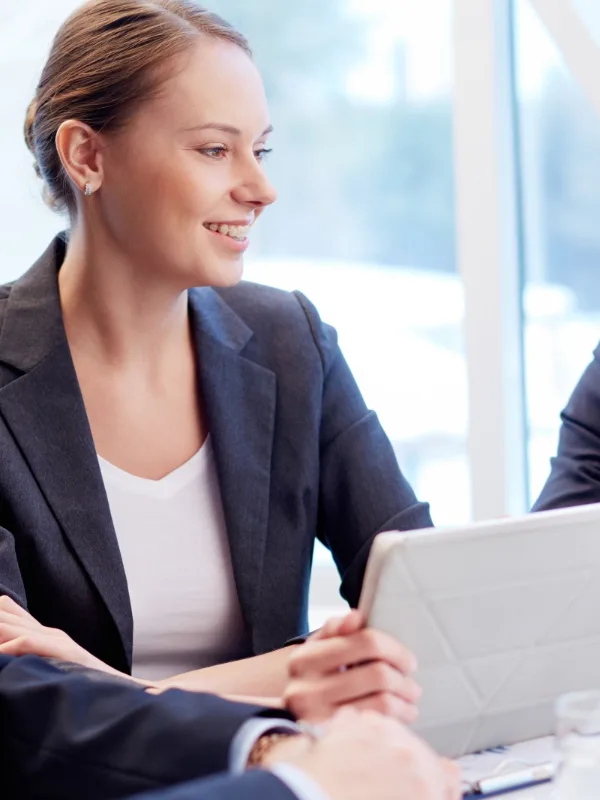 B2B decision-makers in a qualification meeting